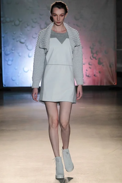 Look 11